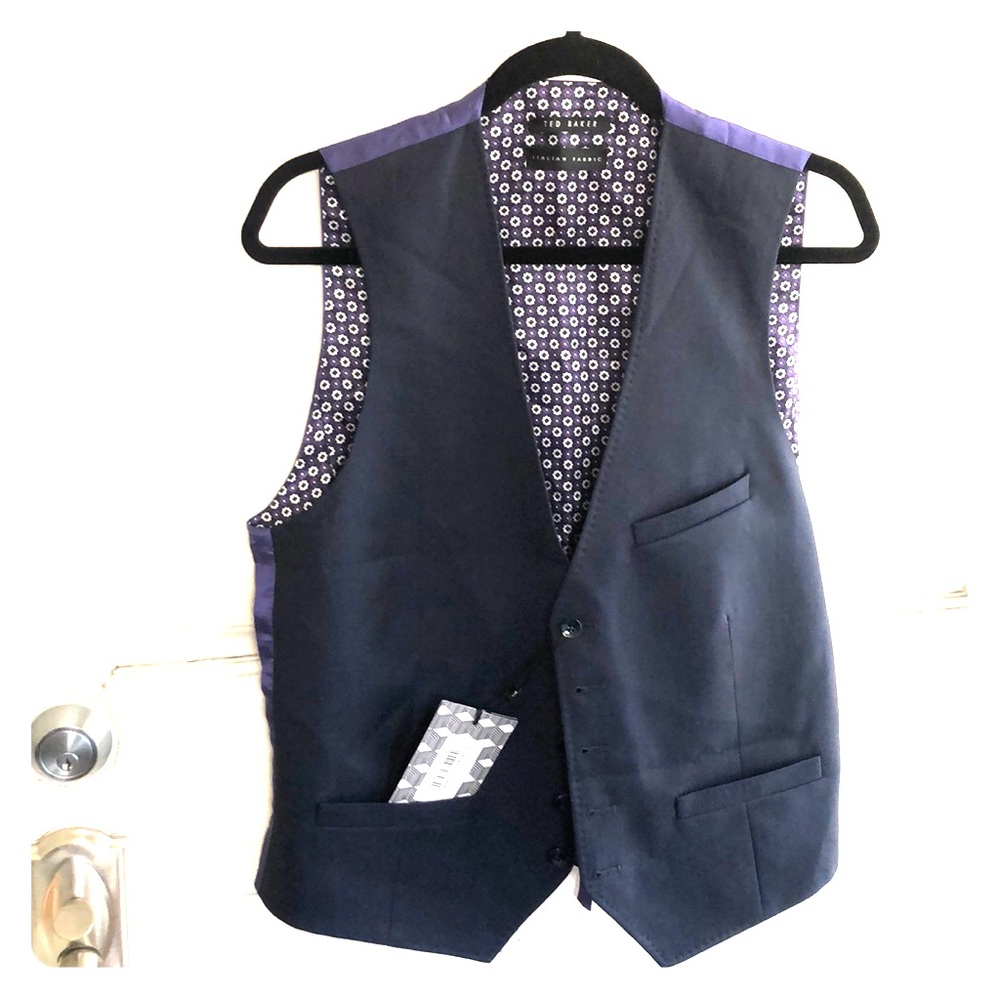 NWT- TED BAKER DEBONAIR WOOL VEST 38R NAVY